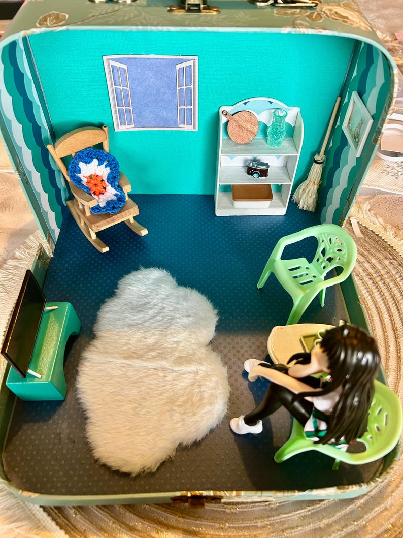 Anime Doll scene in a suitcase — photo 2