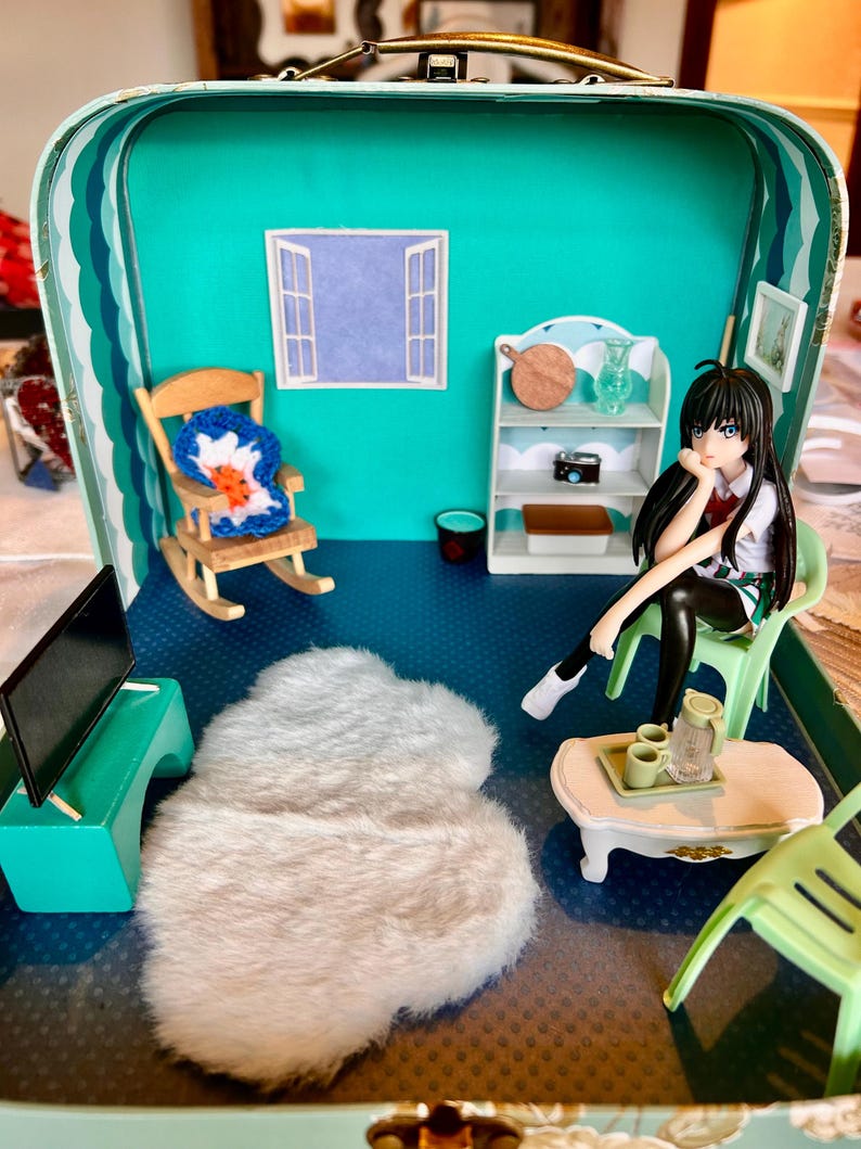 Anime Doll scene in a suitcase — photo 4