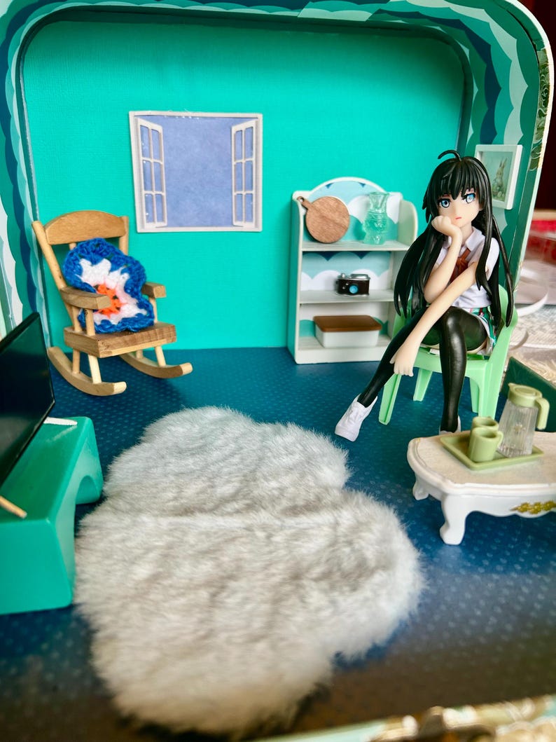 Anime Doll scene in a suitcase — photo 7