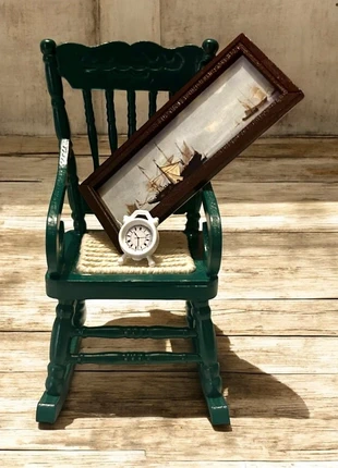 Chair and Household Ornament Bundle accessories