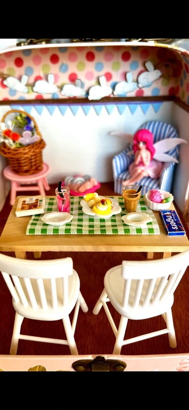 Fairy afternoon tea Scene in a Suitcase — photo 4