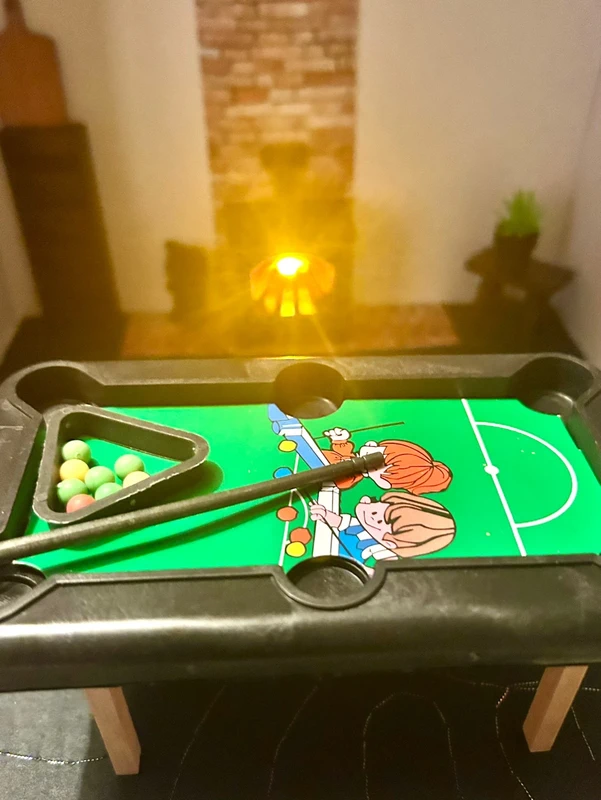 Games Room Scene in a Suitcase — photo 4