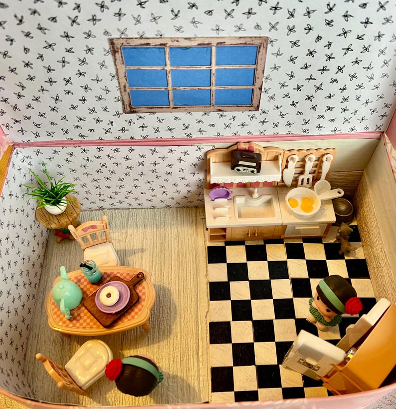 Kitchen Scene in a Suitcase — photo 5