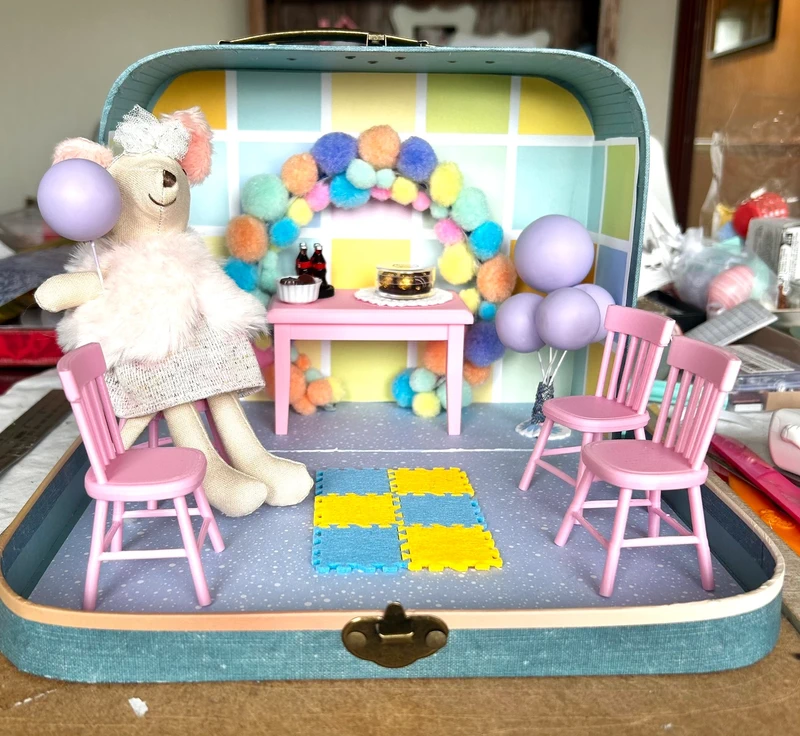 Maileg Mouse inspired Party Scene in a Suitcase — photo 3