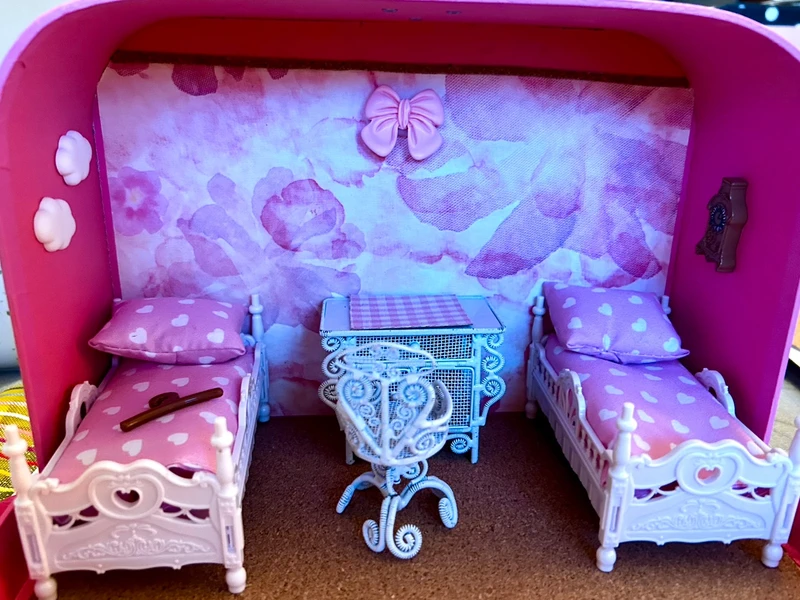 Suitcase Fairy Bedroom Scene — photo 5