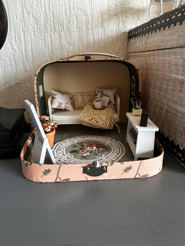Sun Room Scene in a Suitcase for garden fairy or Maileg lookalike Mouse — photo 2