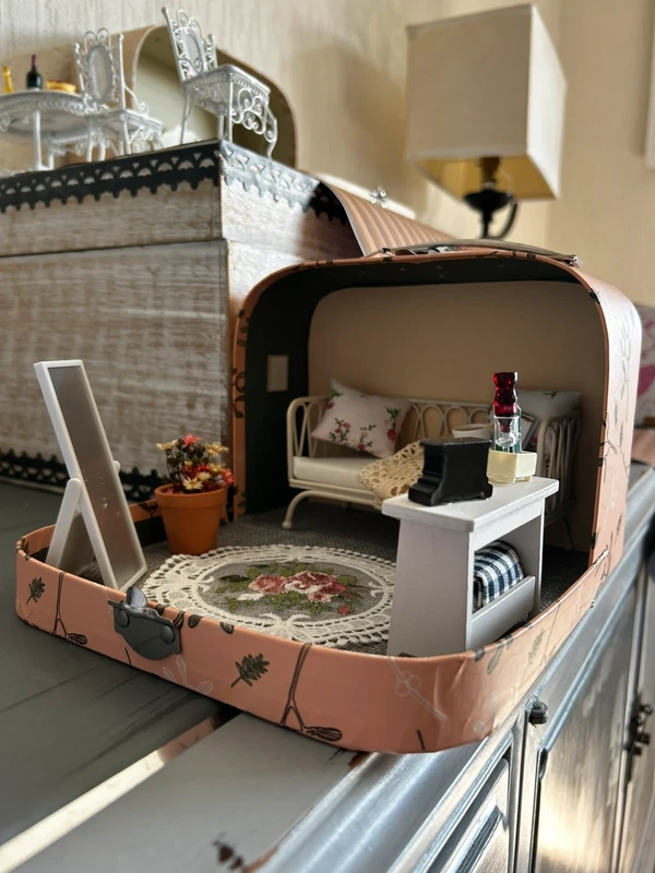 Sun Room Scene in a Suitcase for garden fairy or Maileg lookalike Mouse — photo 3